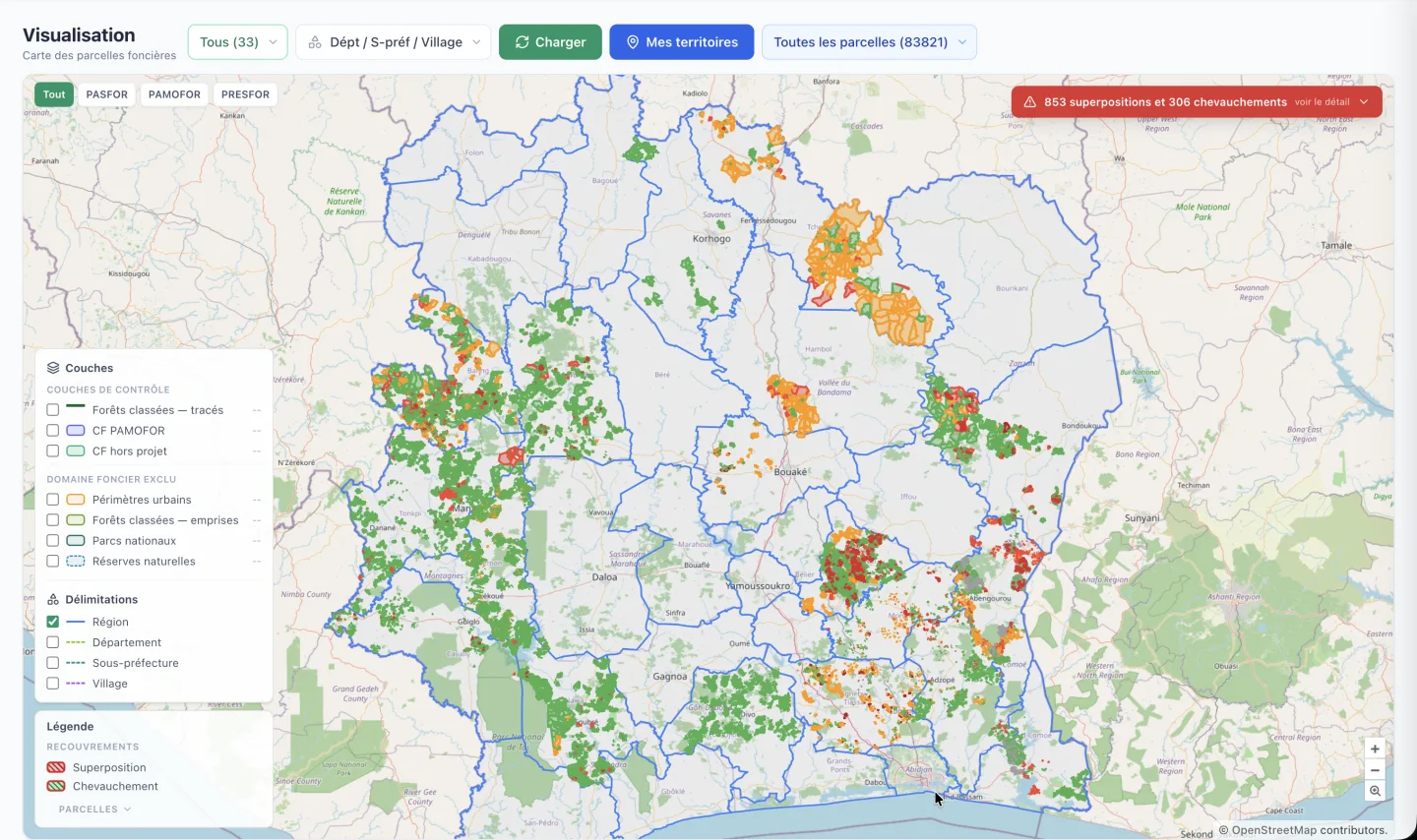 Carte SCCARTO de la Côte d’Ivoire : parcelles en vert, orange et rouge réparties par région, alerte qui résume les superpositions et les chevauchements, panneau des couches et légende des recouvrements.